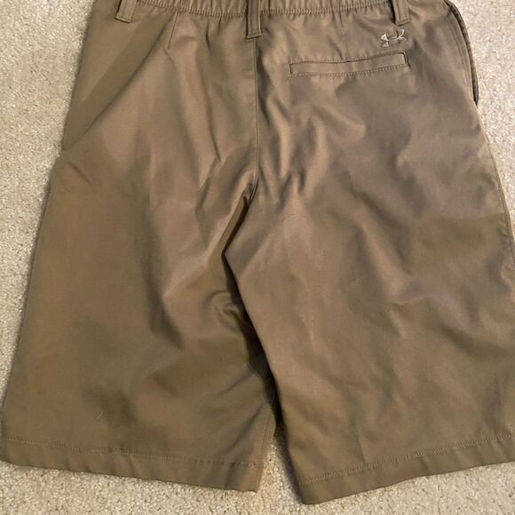 UNDER ARMOUR SIZE 14 TAN SHORTS - Picture 5 of 7